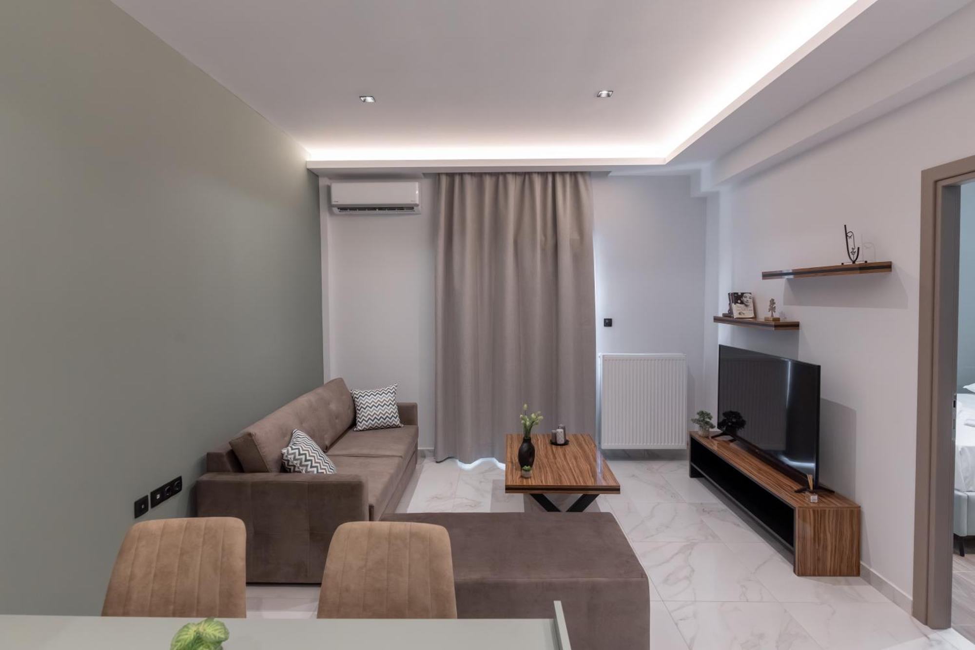 Apartment δ17 & Larissa